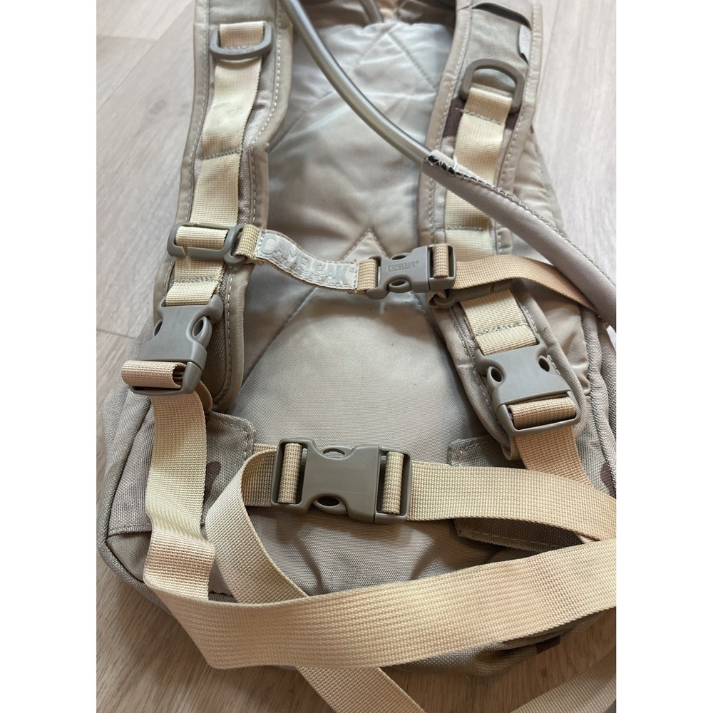 CamelBak Maximum Gear MULE Backpack Desert Camo Tactical Military Hydration Pack - Picture 6 of 8